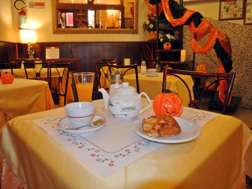 Hotel Assisi Рим Екстер'єр фото